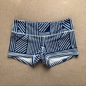 Fleo linear lust shorts